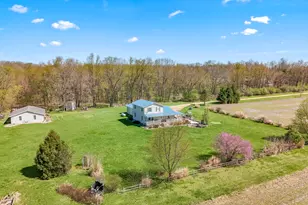 320 Jonesville Rd, Jonesville, MI 49250 - Photo 13