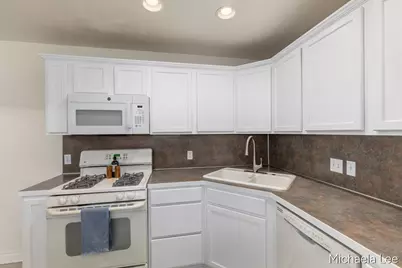 12265 S Crystal Waters Drive #5, Holland, MI 49424 - Photo 7