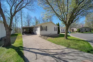 448 Raisin River Dr, Adrian, MI 49221 - Photo 35