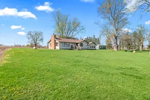 2871 W Bacon Rd, Hillsdale, MI 49242 - Photo 5