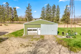 2871 W Bacon Rd, Hillsdale, MI 49242 - Photo 13
