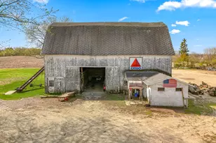 2871 W Bacon Rd, Hillsdale, MI 49242 - Photo 11