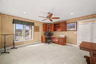 2349 Riverside Pointe Dr, Saint Joseph, MI 49085 - Photo 47