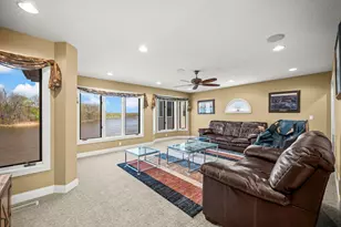 2349 Riverside Pointe Dr, Saint Joseph, MI 49085 - Photo 33