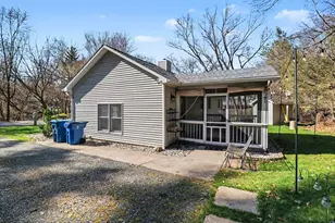 90 S Clymer St, Pentwater, MI 49449 - Photo 23