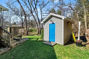90 S Clymer St, Pentwater, MI 49449 - Photo 25