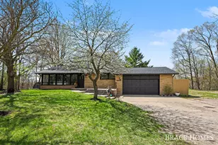 249 Thurman St, Belding, MI 48809 - Photo 5