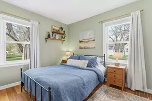 1757 Warwick Rd SE, East Grand Rapids, MI 49506 - Photo 19