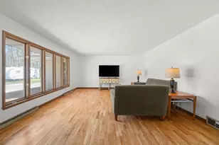 4796 Naomi Ln, Saint Joseph, MI 49085 - Photo 13