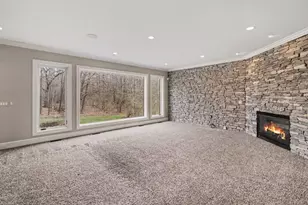 50710 Berwick Ct, Novi, MI 48167 - Photo 9