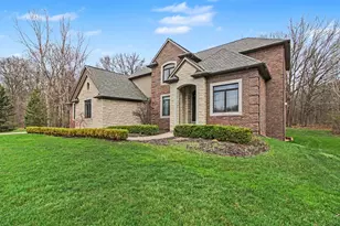 50710 Berwick Ct, Novi, MI 48167 - Photo 3