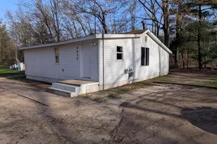 2032 S Mill Iron Rd, Muskegon, MI 49442 - Photo 3