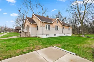 90 Rippon Ave, Hillsdale, MI 49242 - Photo 29