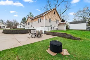 90 Rippon Ave, Hillsdale, MI 49242 - Photo 25