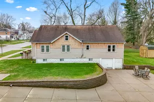 90 Rippon Ave, Hillsdale, MI 49242 - Photo 3