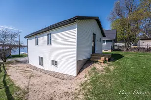 11069 Crooked Lake Dr NE, Rockford, MI 49341 - Photo 3