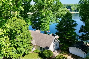 15891 Lakeview Dr, Buchanan, MI 49107 - Photo 5