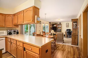 15891 Lakeview Dr, Buchanan, MI 49107 - Photo 9