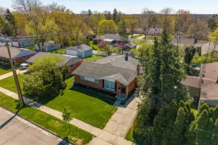 350 Hollywood Dr, Saline, MI 48176 - Photo 5