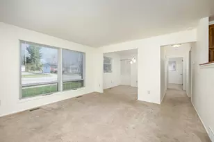 350 Hollywood Dr, Saline, MI 48176 - Photo 11