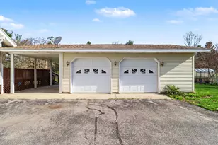 1554 W Ellis Ave, Belding, MI 48809 - Photo 31