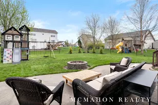 3736 Sussex Ct, Zeeland, MI 49464 - Photo 37