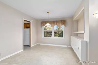 1880 Lynne Lane NW, Grand Rapids, MI 49504 - Photo 11