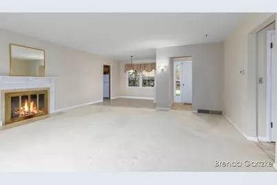 1880 Lynne Lane NW, Grand Rapids, MI 49504 - Photo 7