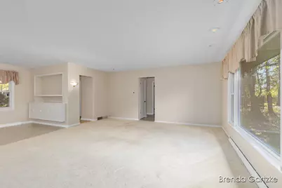 1880 Lynne Lane NW, Grand Rapids, MI 49504 - Photo 9