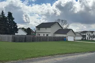 7448 Texas Heights Ave, Kalamazoo, MI 49009 - Photo 3