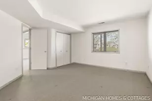 1674 Lakeview Dr, Zeeland, MI 49464 - Photo 19