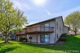 1674 Lakeview Dr, Zeeland, MI 49464 - Photo 5