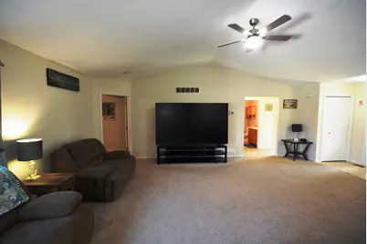 1206 Comstock Drive, Marshall, MI 49068 - Photo 7