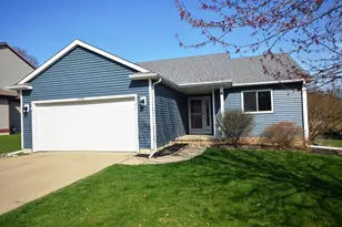 1206 Comstock Dr, Marshall, MI 49068 - Photo 1