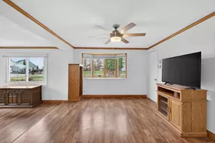 325 Ackerson Lake Dr, Jackson, MI 49201 - Photo 17