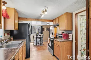 814 E Summit St, Greenville, MI 48838 - Photo 5