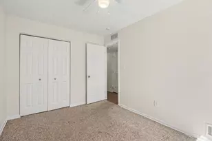 2189 Ridgemont Rd, Grosse Pointe Woods, MI 48236 - Photo 23