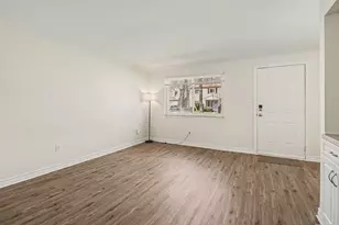 2189 Ridgemont Rd, Grosse Pointe Woods, MI 48236 - Photo 5