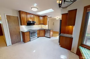 2235 Prairie St, Ann Arbor, MI 48105 - Photo 3