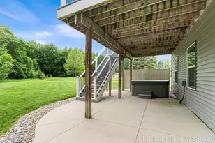 4864 Hide Away Ln, Hudsonville, MI 49426 - Photo 9