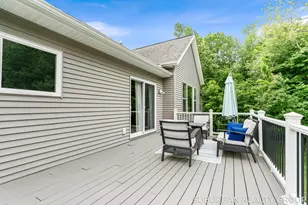 4864 Hide Away Ln, Hudsonville, MI 49426 - Photo 11