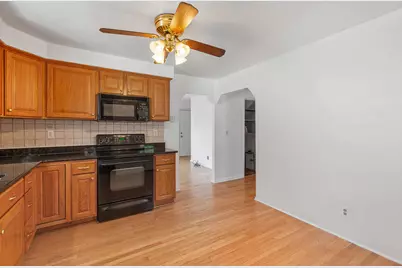 1047 Arthur Drive, Troy, MI 48083 - Photo 7