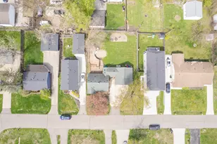 1047 Arthur Dr, Troy, MI 48083 - Photo 25