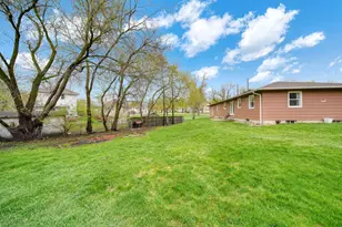 220 Meadow Ln, Jackson, MI 49203 - Photo 23