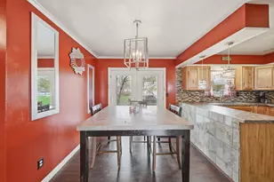 220 Meadow Ln, Jackson, MI 49203 - Photo 5