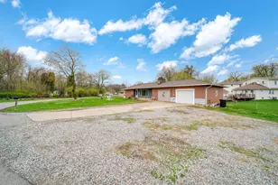 220 Meadow Ln, Jackson, MI 49203 - Photo 25