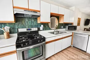 956 Ada Pl Dr SE, Grand Rapids, MI 49546 - Photo 11
