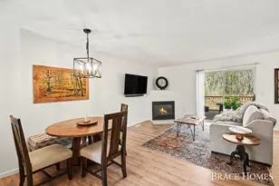 956 Ada Pl Dr SE, Grand Rapids, MI 49546 - Photo 3