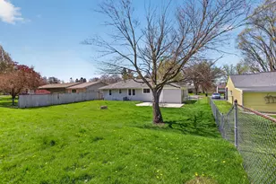 2325 Maple Dr, Jackson, MI 49203 - Photo 49