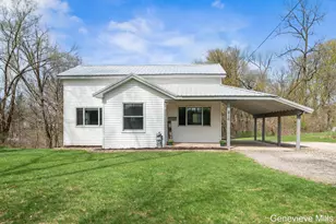 816 W Montcalm St, Greenville, MI 48838 - Photo 3